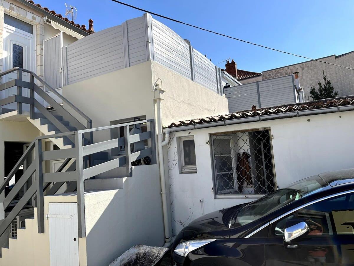 Chaleureux Logement-Centre Ville-Proche Gare-Plage 莱萨布勒-多洛讷 外观 照片